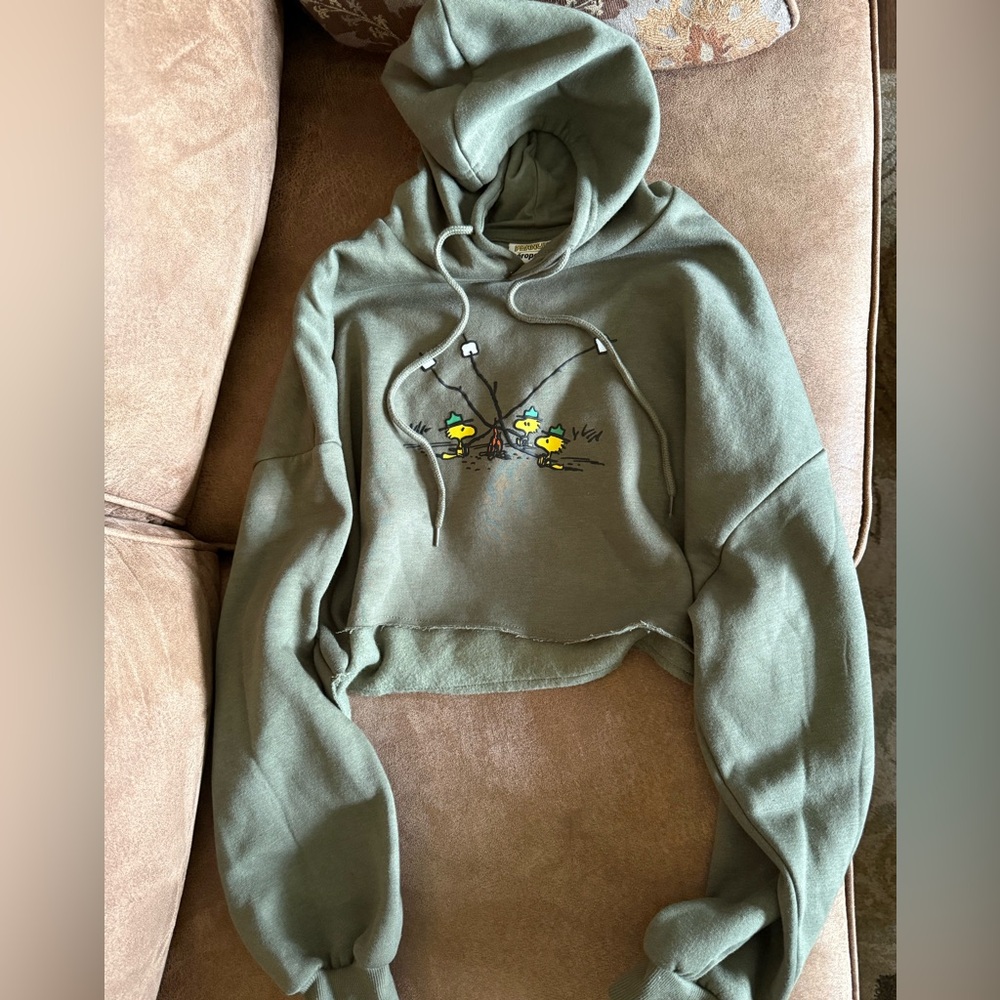 Aeropostale Peanuts Cropped Sweatshirt